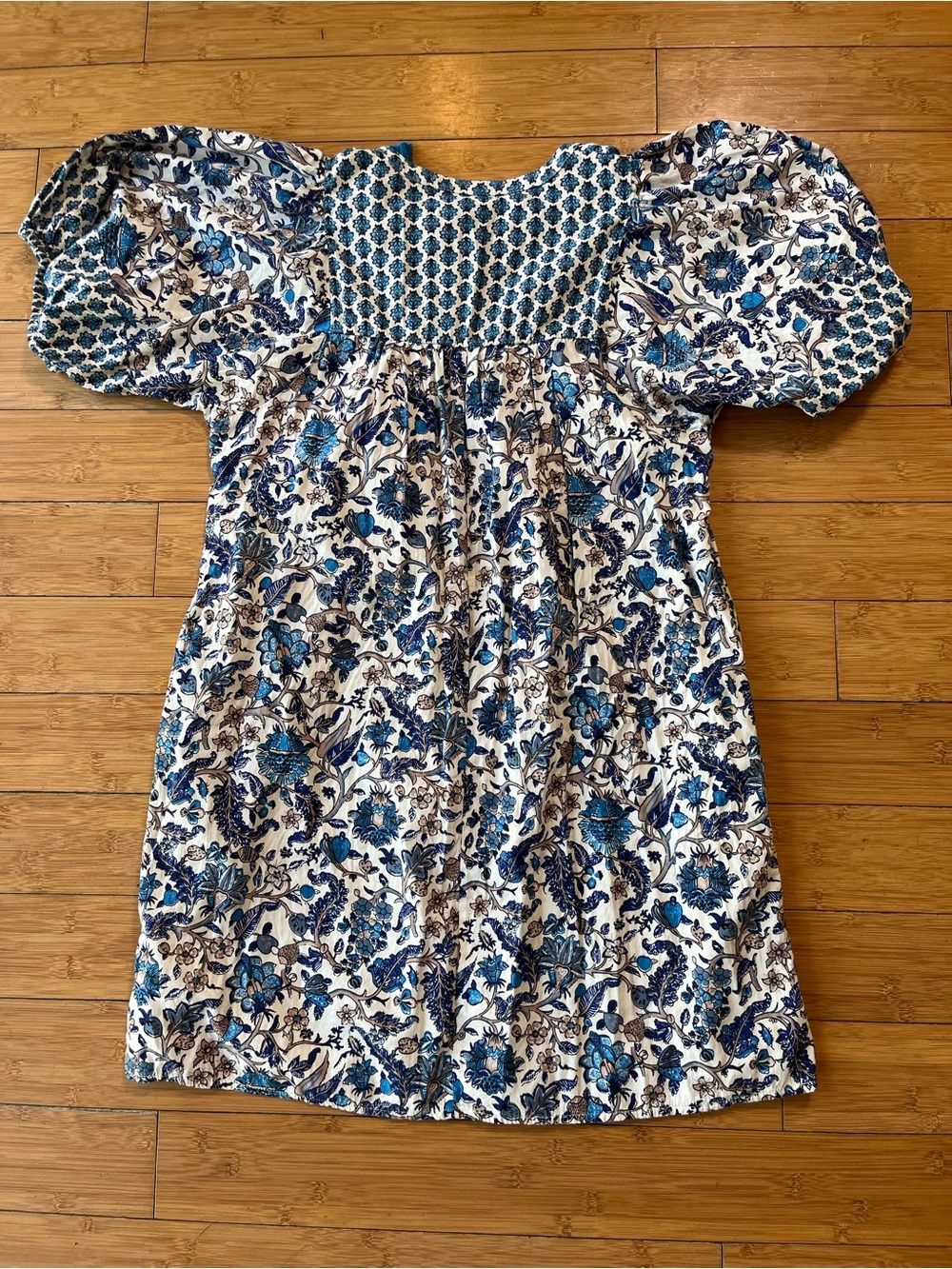 Knox Rose Blue & White Floral Paisley Flowy Boho Puff Sleeve Mini Dress - Picture 10 of 12